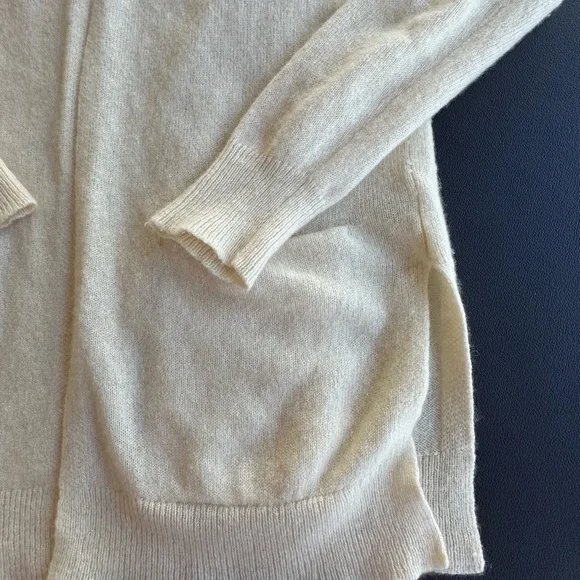 Theory 100% Cashmere | Cardigan Open Front Color:Ivory | Sz:Medium - Picture 6 of 10